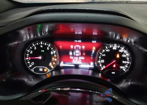 2021 Jeep Renegade Limited 4X4 from USA, damaged, VIN ZACNJDD13MPM47027